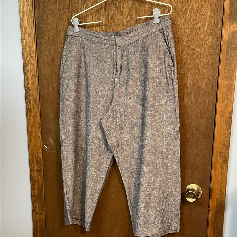 Women's Navy Heather Capri Pants